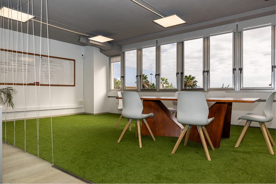 Lasting Dynamics Meeting Room