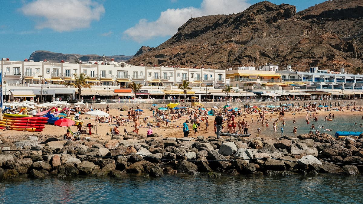 Developer working from Las Palmas de Gran Canaria with ocean view