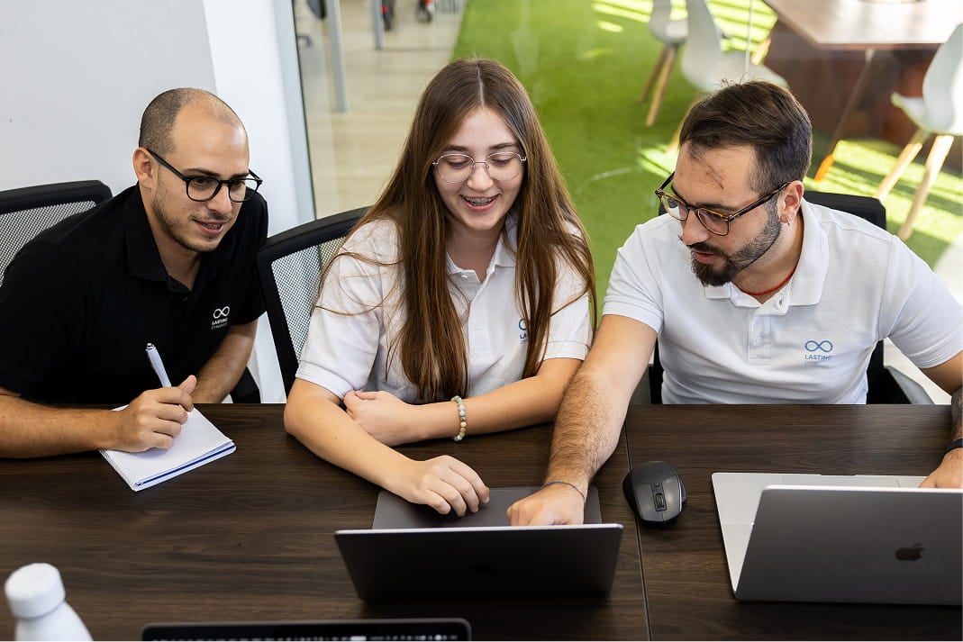 Lasting Dynamics Gallery 15