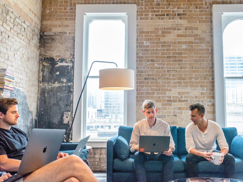 American Tech Consulting Trends 2025